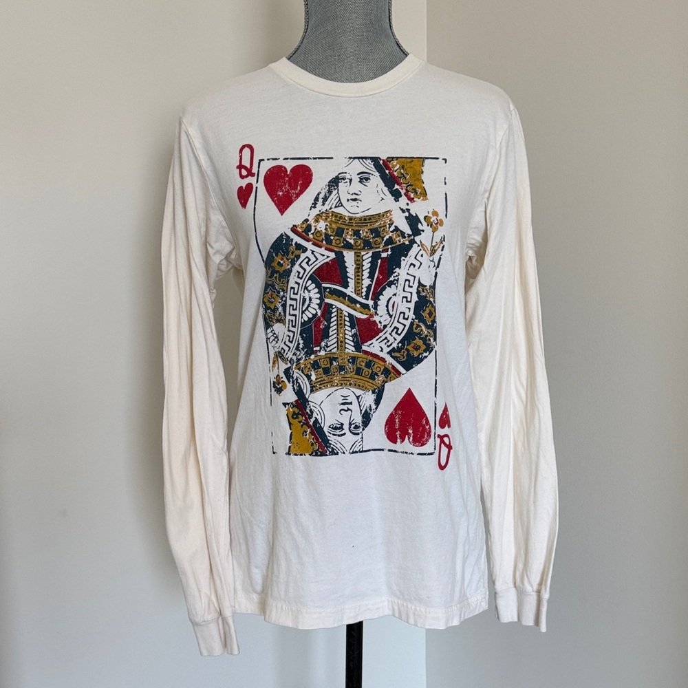Women cream Queen of Hearts Graphic Long Sleeve Shirt top